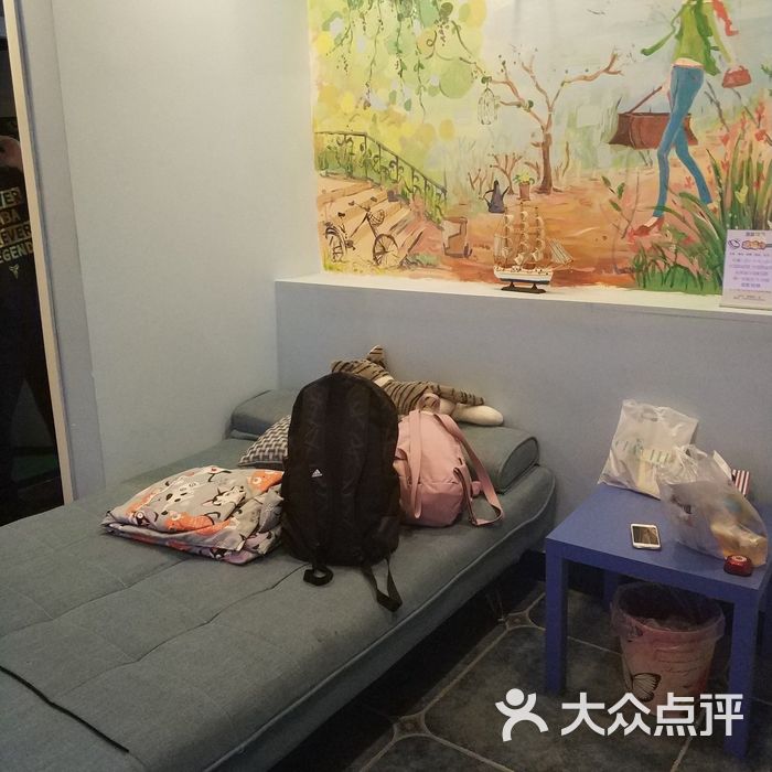 猫猫的一天桌游私人影院轰趴馆