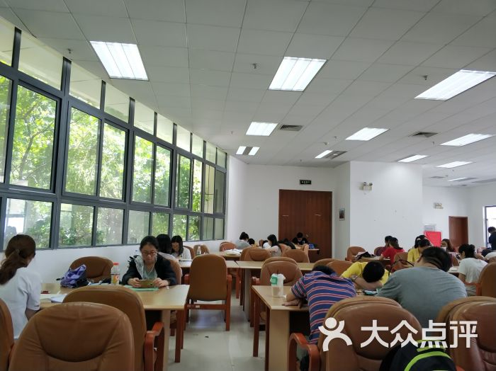 华南师范大学图书馆图片 - 第17张