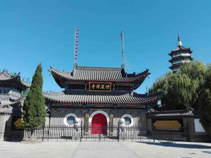楞严寺公园-"愣严寺位于营口市新兴大街,是营口地区.