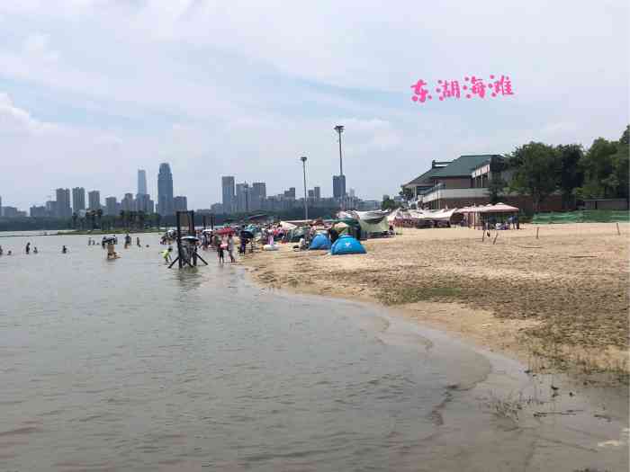 东湖沙滩浴场-"小朋友适合来这撒欢 玩挖沙90 除了.