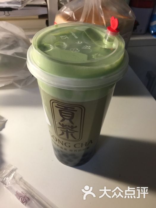 现萃抹茶奶盖珍珠茶