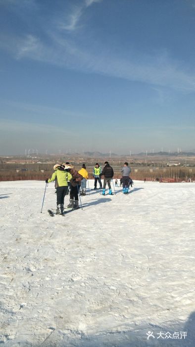 平度市文王山必捷滑雪场图片