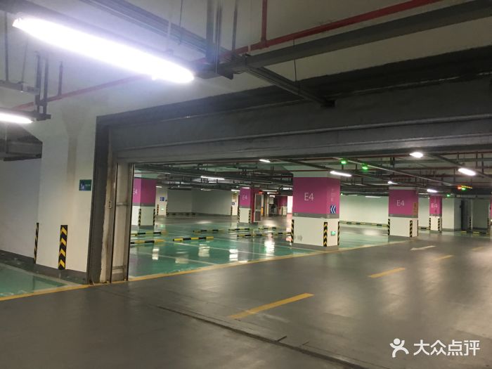 滨江龙湖天街停车场图片 第3张