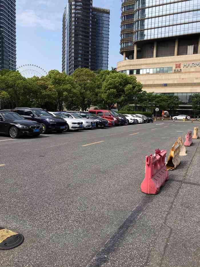 久光公园停车场