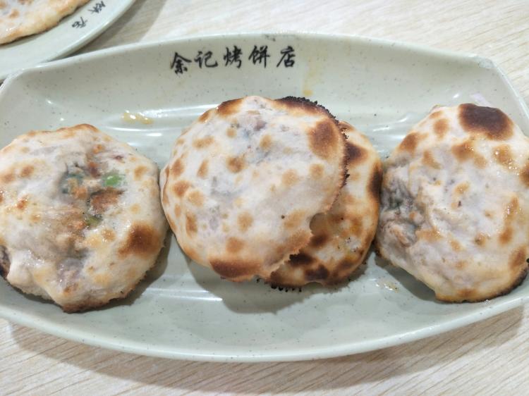 余记烤饼(南区店)-"下午三点多途径衢州,本想吃点当地