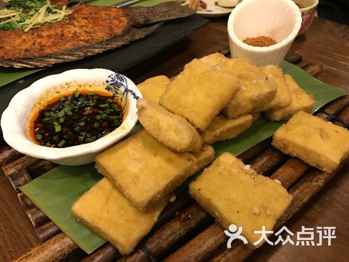 香煎石屏豆腐