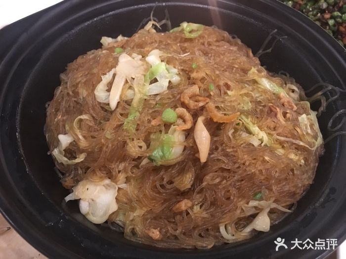 鱿鱼虾米粉丝煲