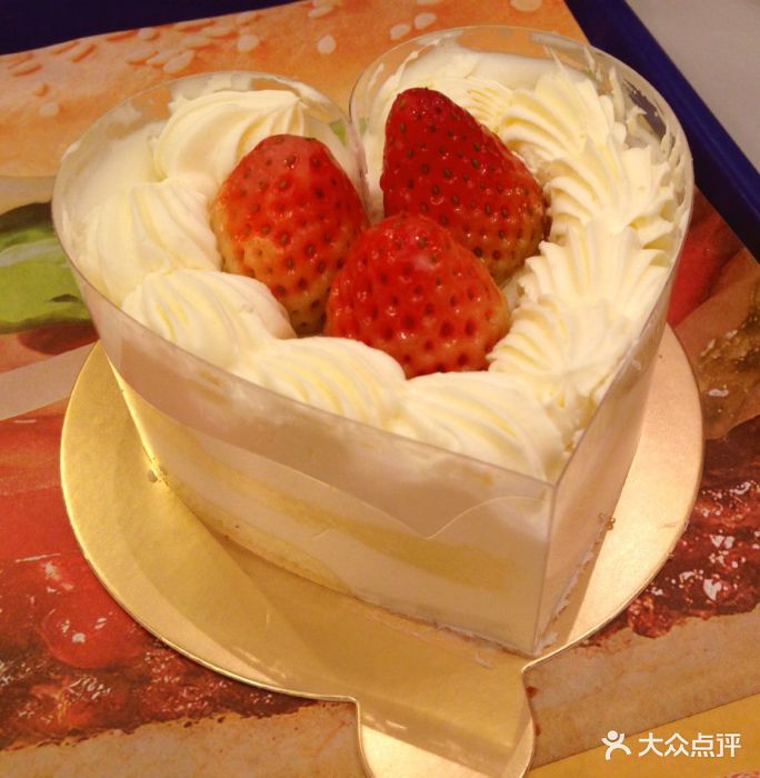 星巴克(苏州西蒙店)草莓甜心蛋糕图片 第1张
