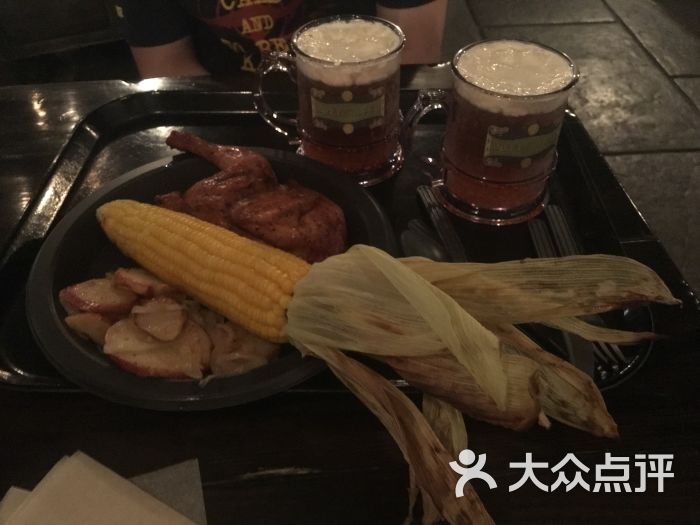哈利波特三把扫帚酒吧
