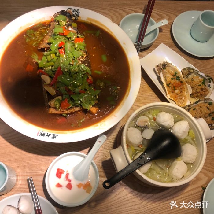 卢大鲜(万达茂店)鱼头捞饭图片