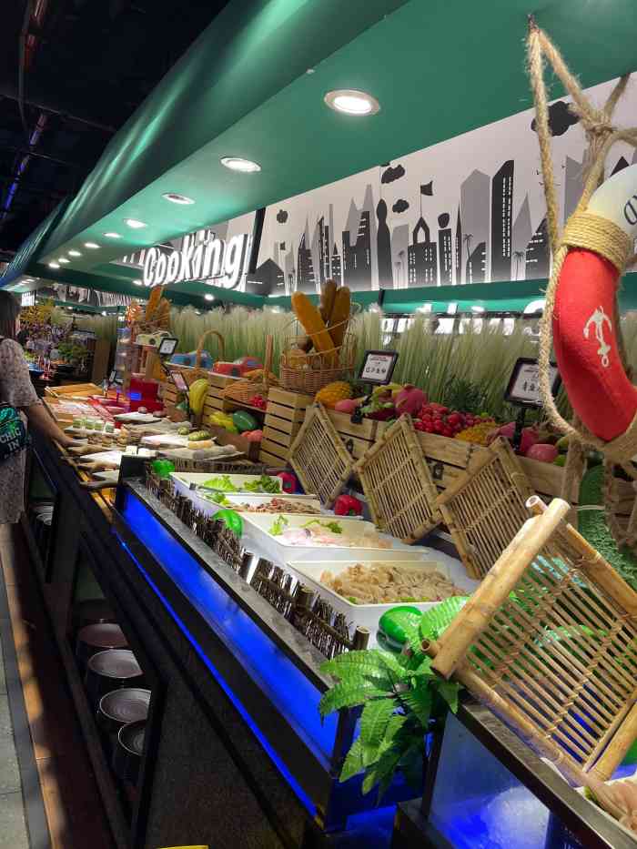 大山炭火烤肉自助餐厅(西南商都店)-"[薄荷]环境:约了朋友在市中心一