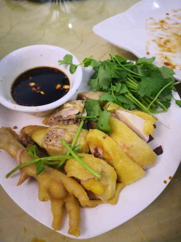 湛江行最后一吃 何记安铺鸡饭店