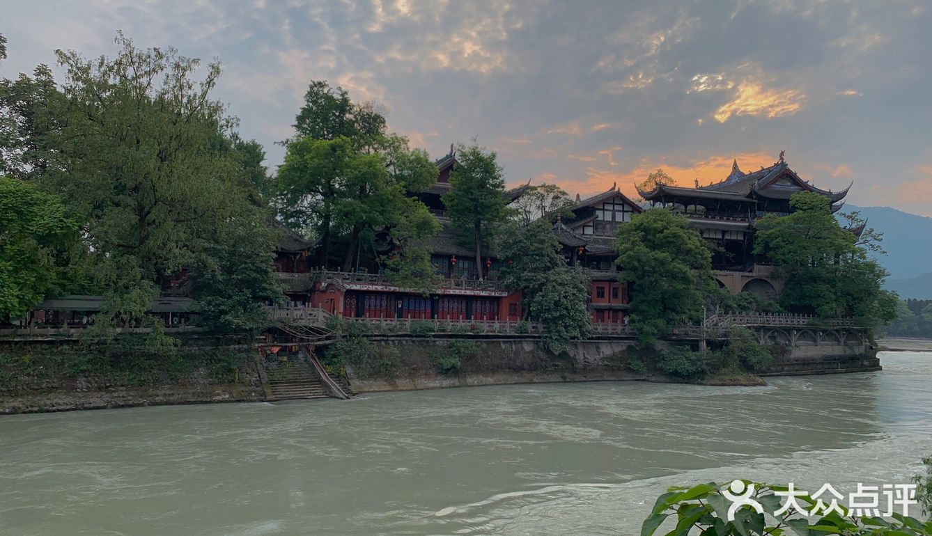 四川周边游|都江堰风景区西街