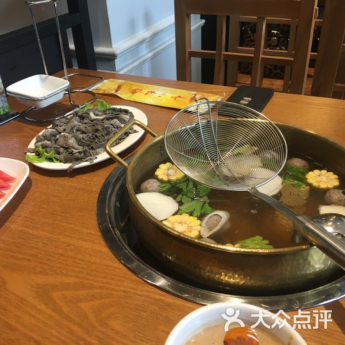 小木船潮汕牛肉火锅