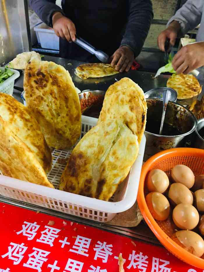 徐州鸡蛋火烧-"三江学院四号门 经常跟朋友一起去 又.