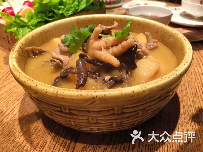 小鸡炖蘑菇土豆