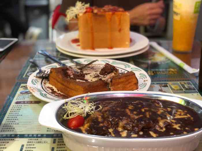 澳门街冰室(水贝ibc店"环境和味道还好,价格稍微贵了一些.可能.