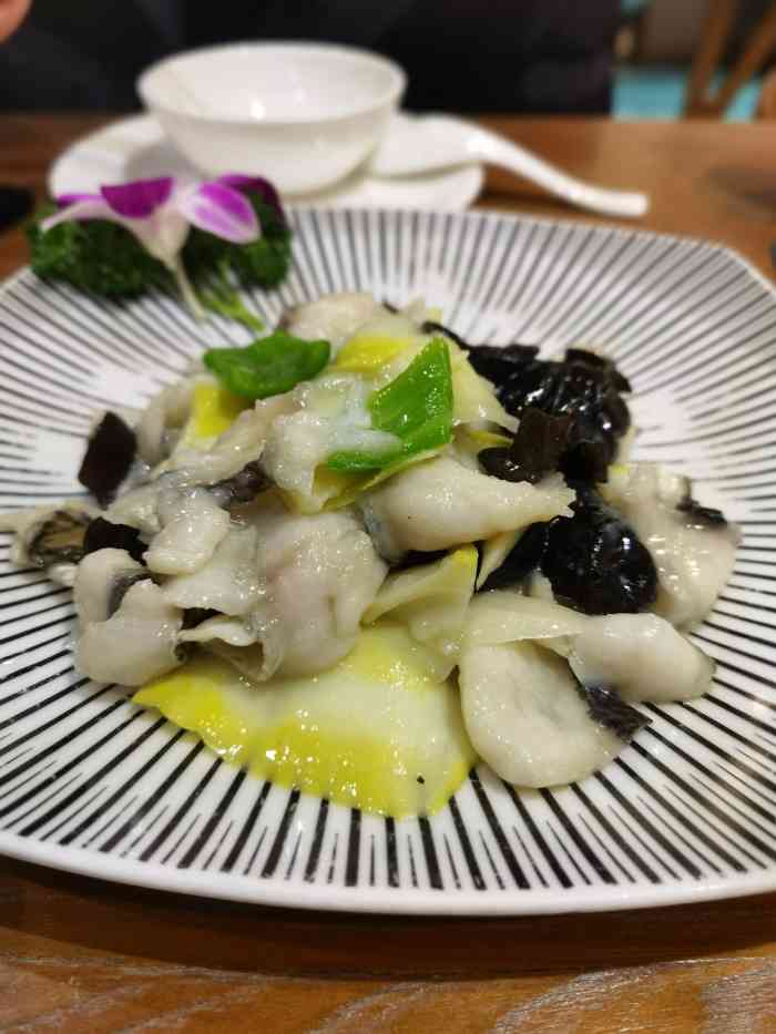 徽州食苑老鹅汤(天虹店「辣子鸡」辣子鸡是我们期待很久的菜品,结.