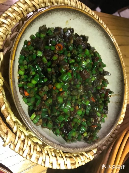 吃饭皇帝大·土家民族菜(五江天街店)皮蛋炒韭菜花图片 - 第2张