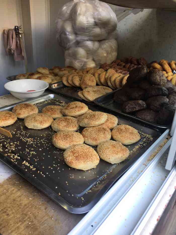 天津风味烧饼(关东店北街)-"地方小吃,附近上班族区的