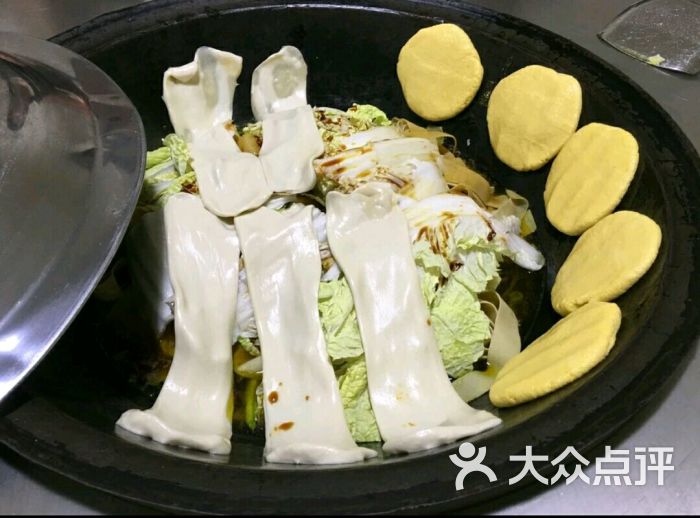 屯老二农家铁锅炖(黄河道店)图片 - 第2张