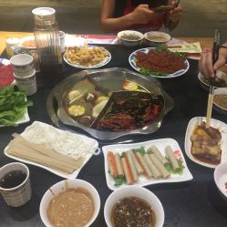 董家湾火锅人均消费_火锅卡通图片