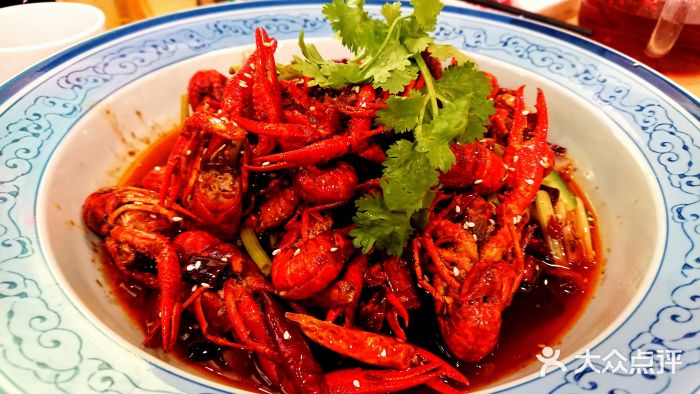 辣起川菜十三香小龙虾图片