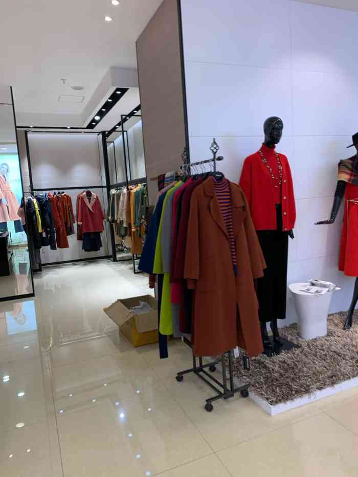 哥弟(天虹商场店)-"gidear,哥弟,著名的女装服饰品牌