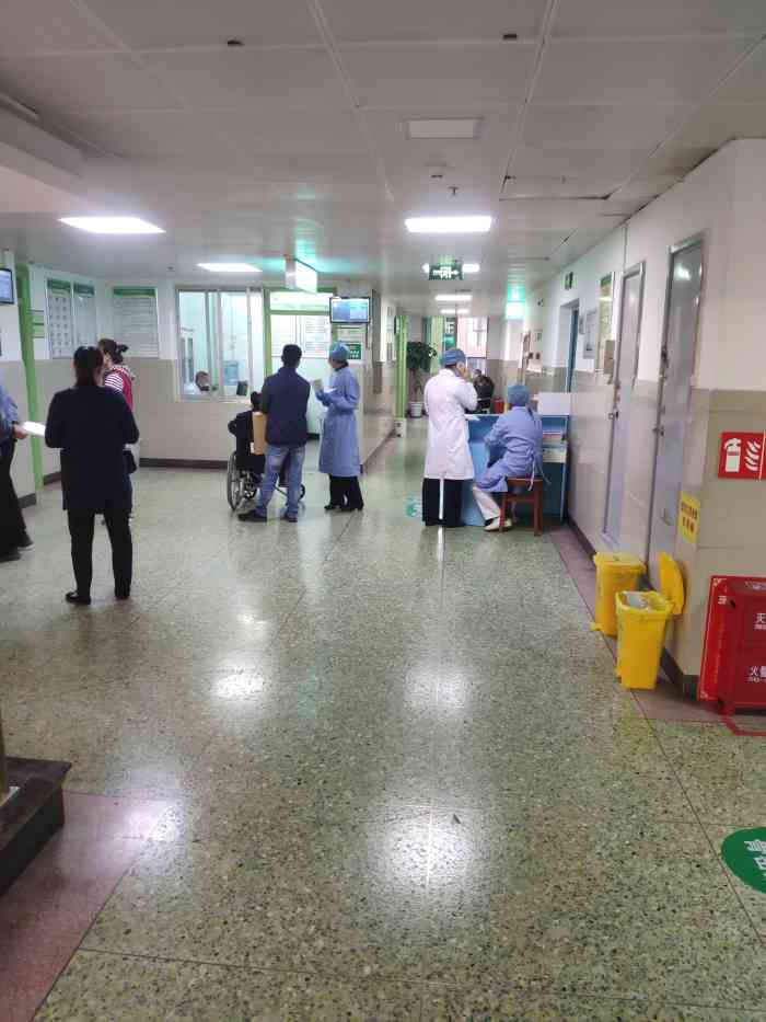 四川省司法警官总医院-"挂号后排队等待了1小时,才有