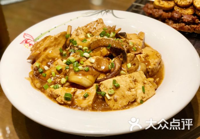 墨鱼炖豆腐