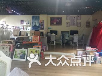 衣锦坊婚纱摄影_衣锦坊旁边的店(2)