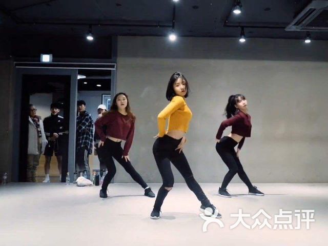 1m合作舞室