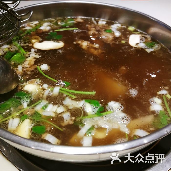 粤汕一牛牛肉火锅(田尚坊商业中心店)牛腩锅底图片 - 第1张