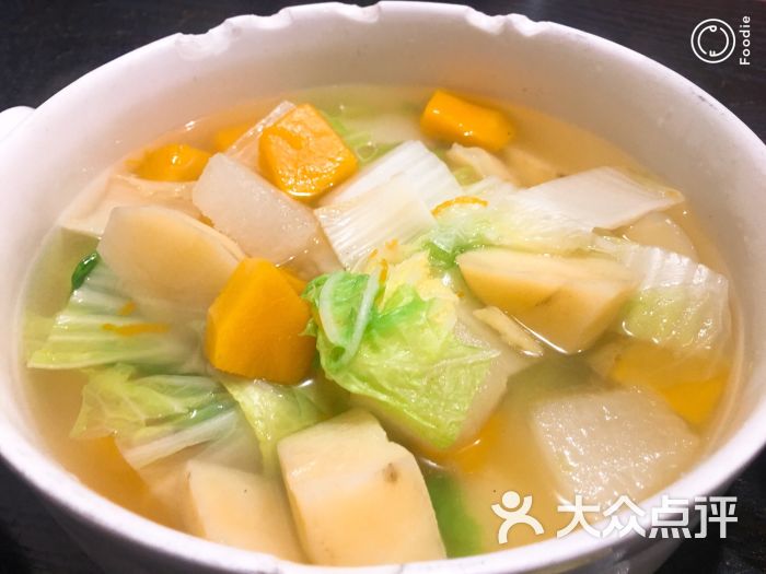 矿泉水耙耙菜