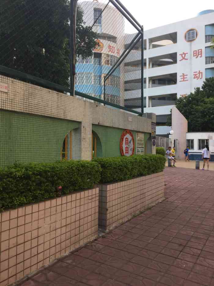 汕头市东厦小学-"九十年代前,汕头知名小学是市实,外