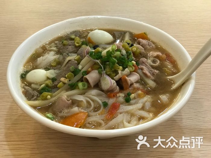 东浩南宁老友粉(东方广场店)猪杂老友粉图片 - 第2张