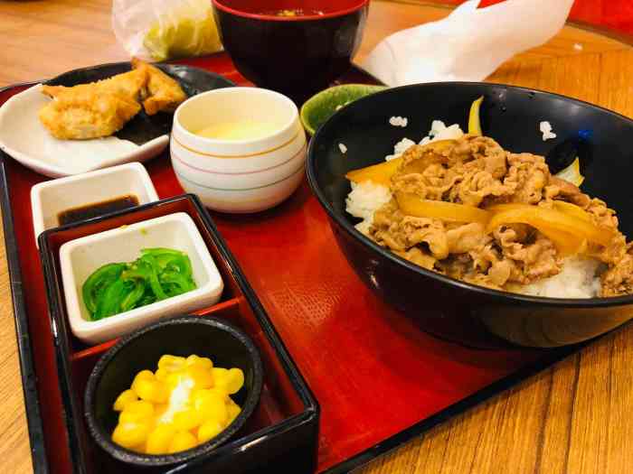 食其家牛丼-"泰国的吉野家?整体比国内便宜,相对来说口.