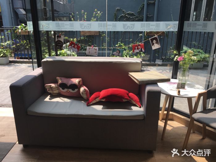 朋友介绍过来的拍的结婚证件照,化妆师、.-第