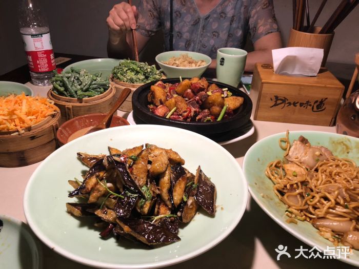 淀里船宴图片