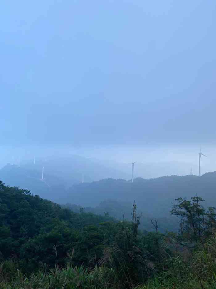 罗定风车山