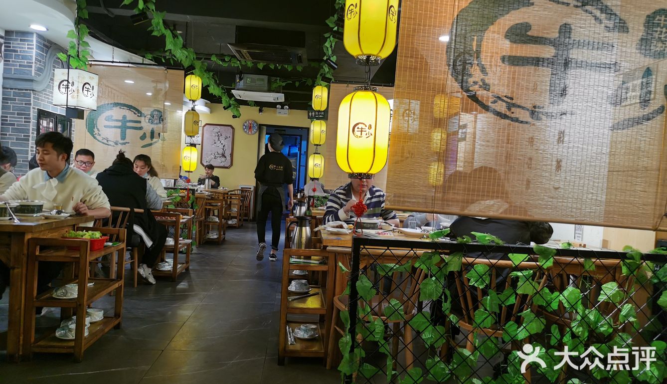 忙里偷闲来禅城区这家火锅店吃饭,已经是一种习惯