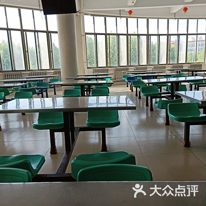 青岛大学东校区水上餐厅