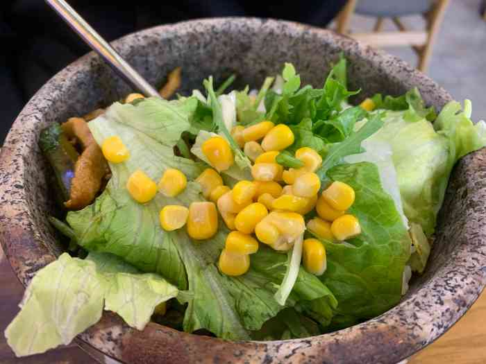 培根辣白菜紫菜包饭,很好吃,肉松味道很浓