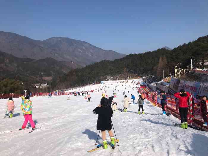 大别山南武当滑雪场