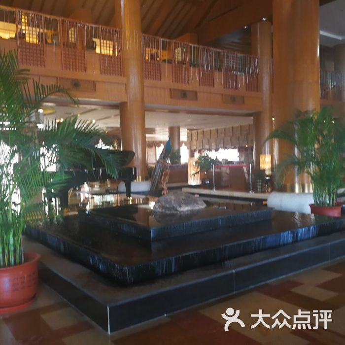 虹溪谷温泉假日酒店