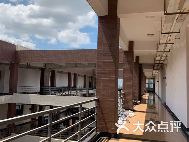 福州大学厦门工艺美术学院(集美校区)