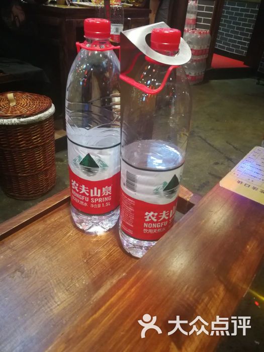 半瓶矿泉水