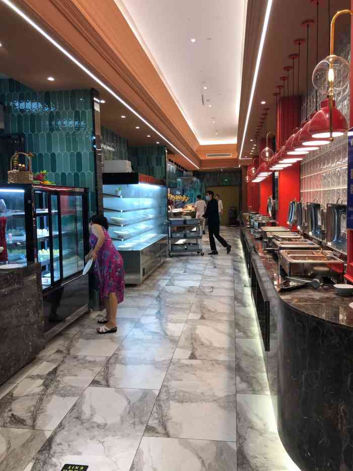 钟山宾馆江苏省会议中心·海鲜自助餐厅"昨天借着人家的用餐券,试吃