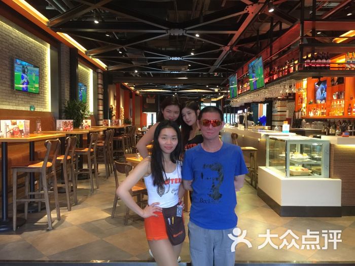 hooters猫头鹰餐厅(正大乐城店-图片-上海美食-大众点评网