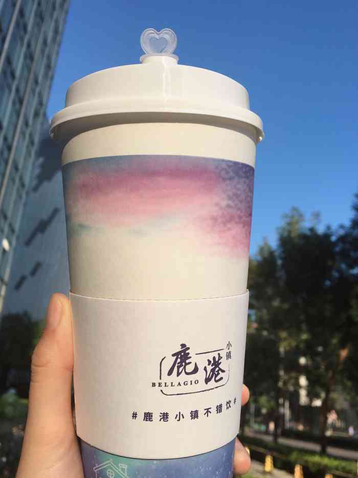 打分 外卖的奶茶好大一杯 也很好喝! 杯子也太好看了